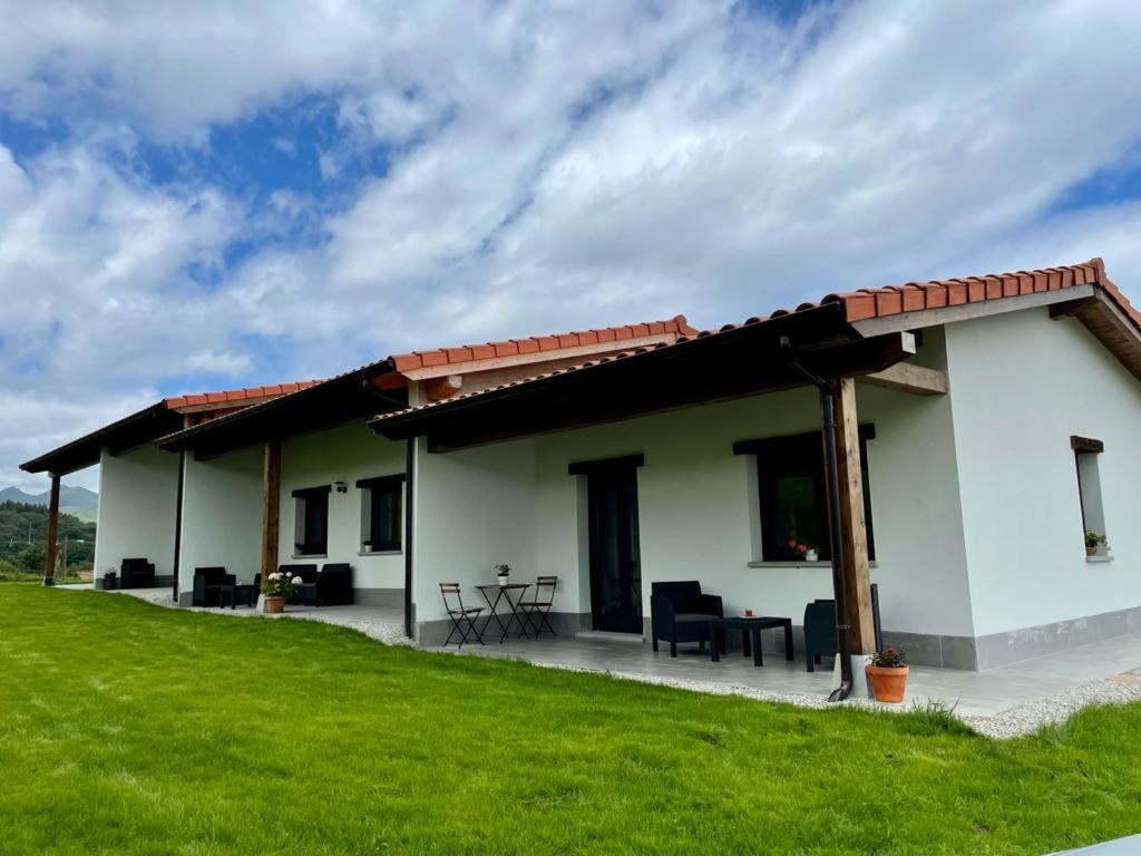 Apartamentos Los Manzanos Рибадесела Екстериор снимка